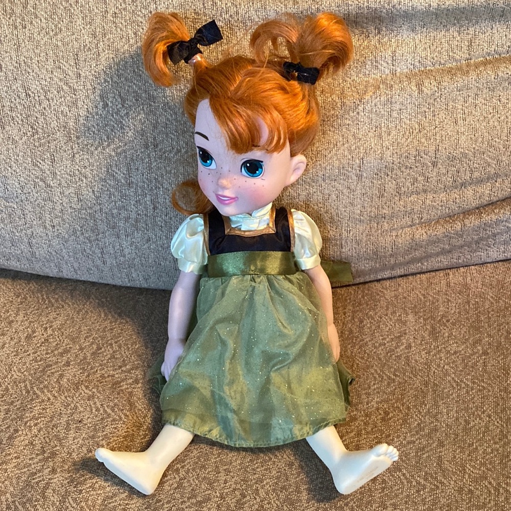 Disney Animators Collection Anna Doll 16" Frozen Toddler Doll Green Dress